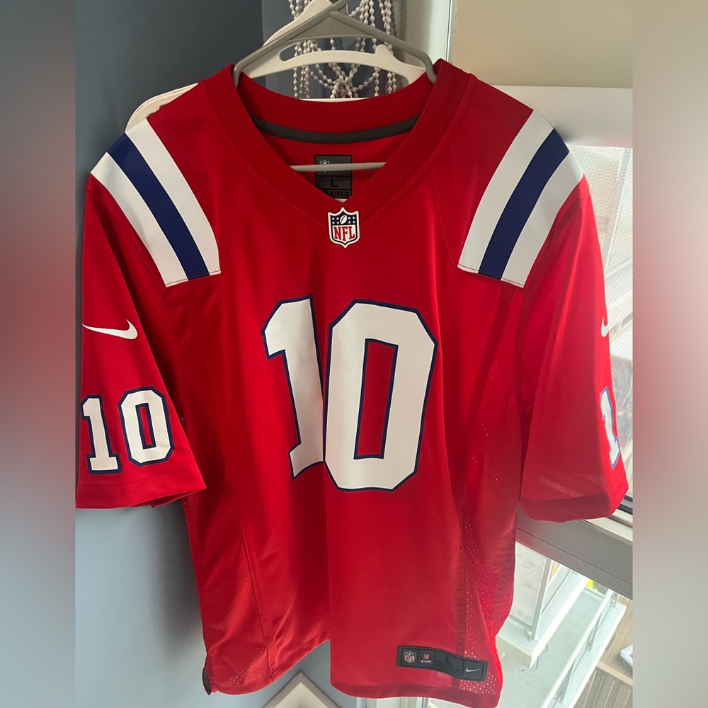 PERFECT CONDITION - Patriots Mac Jones Jersey